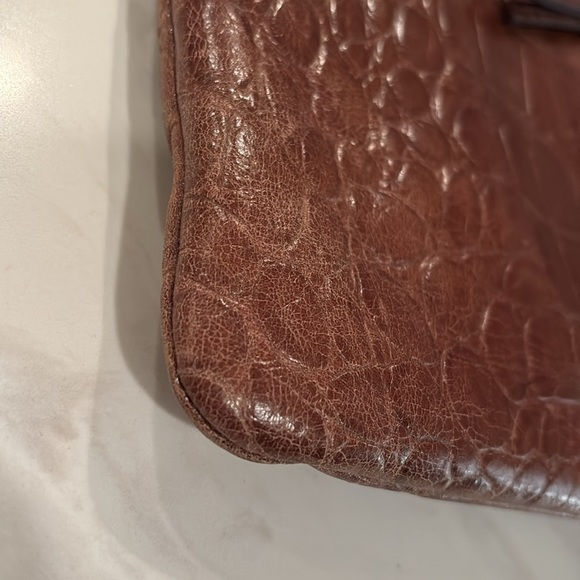 Fossil Crocodile Embossed Leather Crossbody Purse - Picture 2 of 7